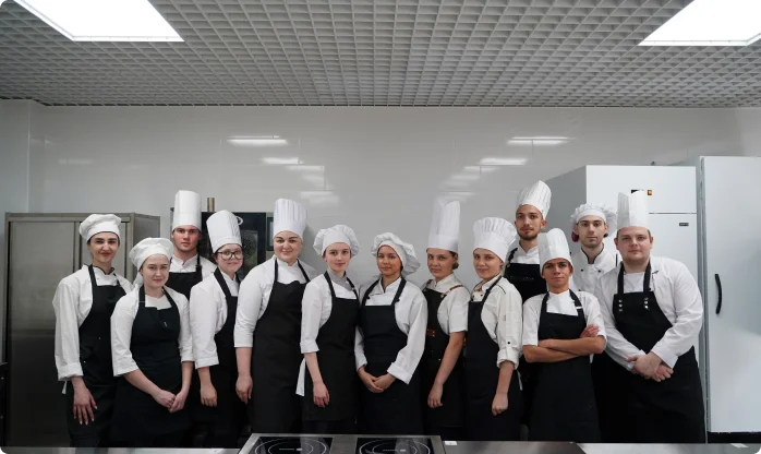 Повара и кондитеры колледжа